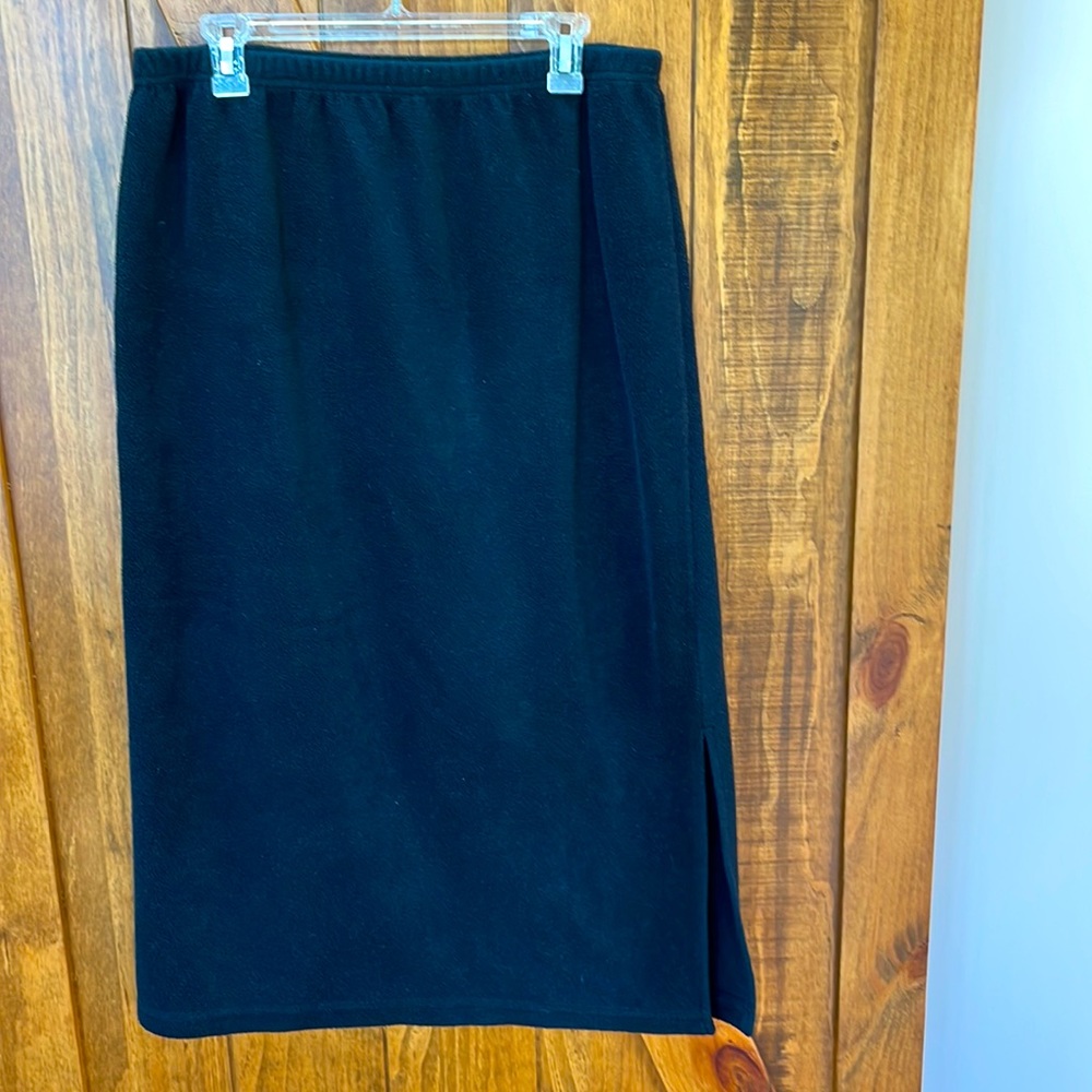 Black fleece L skirt by Coldwater Creek